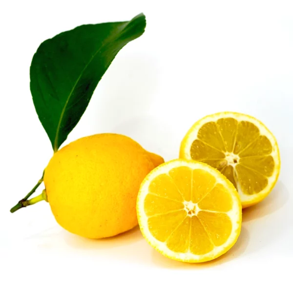 limone siciliano tagliato